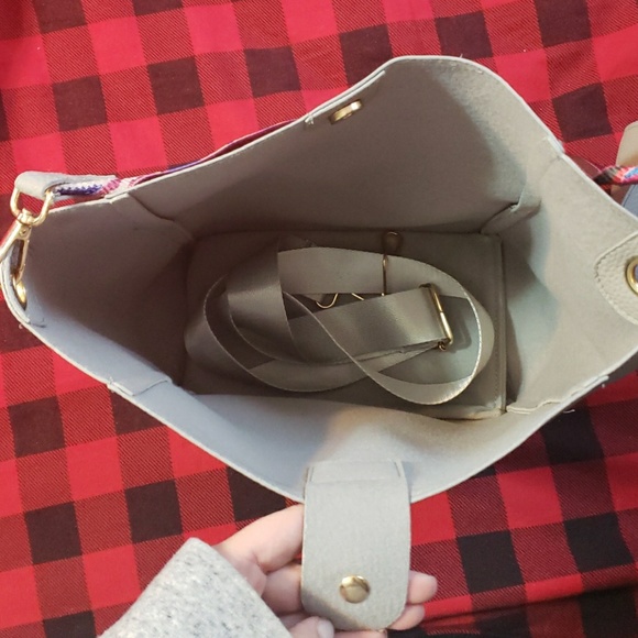 Purse - Picture 2 of 3